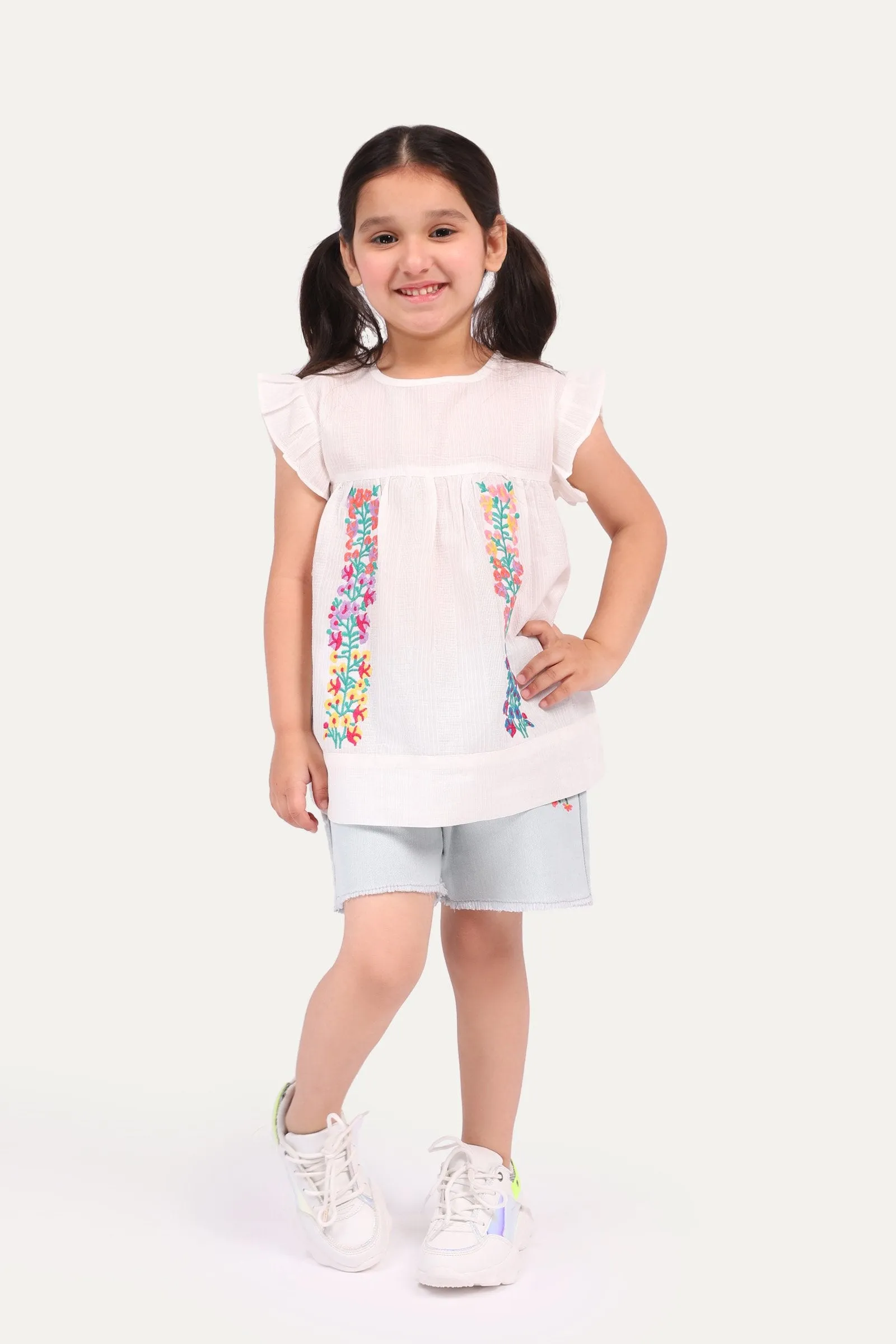 Flowy embroidered Shirt