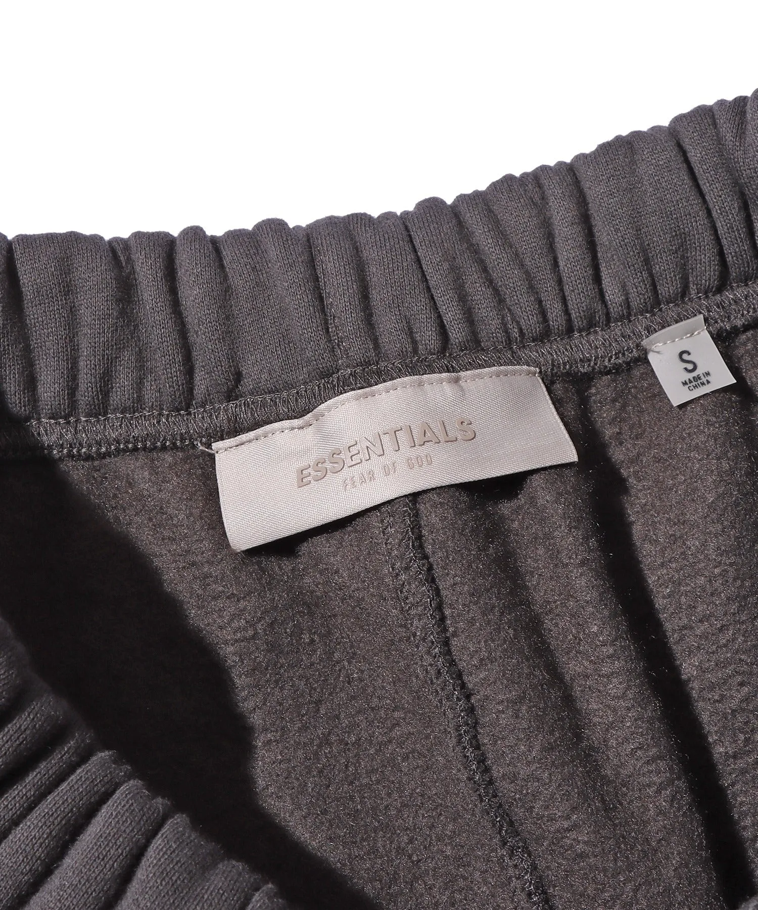 RELAXED 1977 SWEAT SHORTS